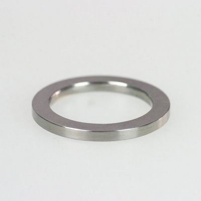 Ring in Edelstahl, 2mm breit, mattierte Oberfläche