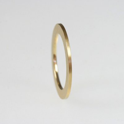 Ring in 750/_Gelbgold, 1mm breit, mattierte Oberfläche